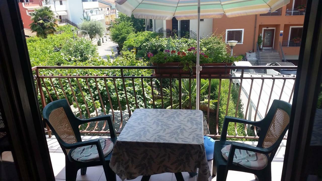 Apartment Anda Ровинь Экстерьер фото